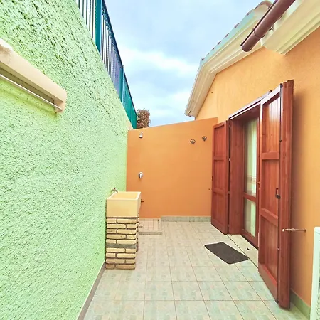 Casa Ginestra In *